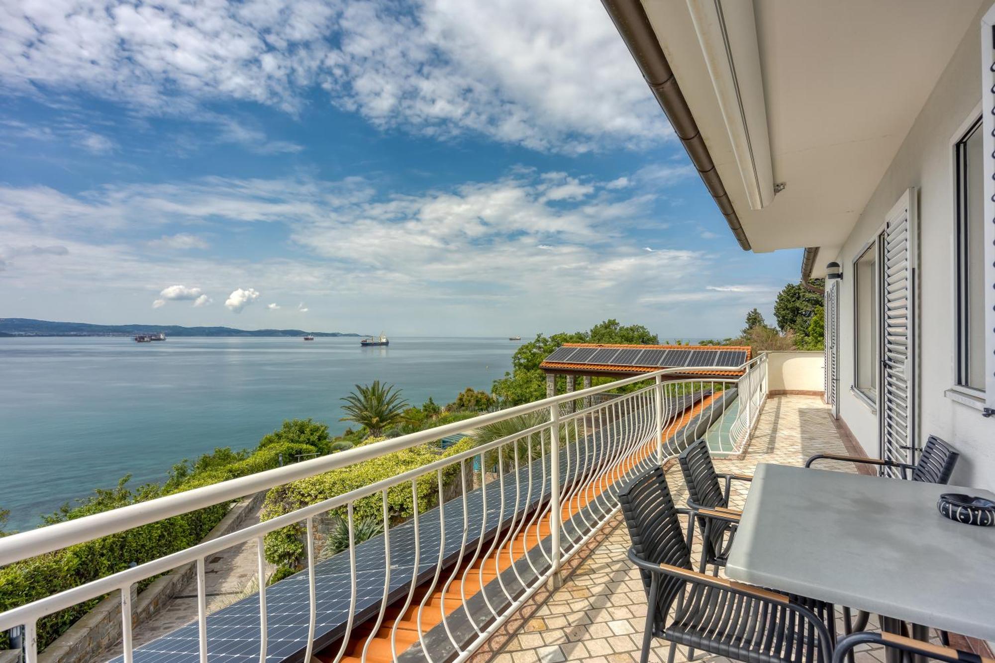 Debeli Rtic Apartments Ankaran Exterior foto